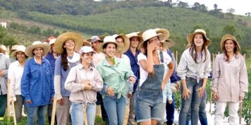 (Видео) Во Бразил постои село во кое живеат само жени и кои бараат ергени за мажење