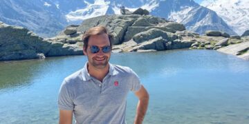 (Видео) Роџер Федерер ужива во пензионерските денови и скија на Алпите