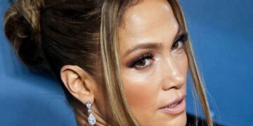 (Фото) Џенифер Лопез со модрици на лицето на сетот на новиот филм