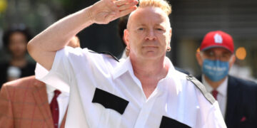 Џони Ротен од „Секс пистолс“ сака да ја претставува Ирска на Евровизија