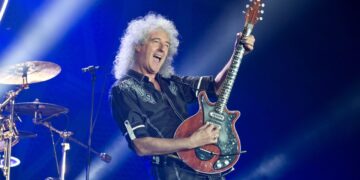 Кралот Чарлс го прогласи гитаристот на групата „Квин“ Брајан Меј за витез