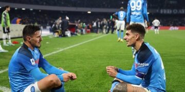 (Видео) Елмас му даде гол на Јувентус, па седна на терен да игра карти со ДиЛоренцo