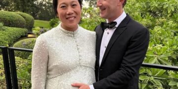 Марк Цукерберг објави слика од бремената Присила и откри дека пак ќе стане татко