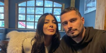 Елена Петреска на викенд во Маврово: со чизми в кревет