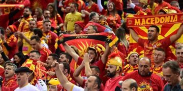 Бабата и дедото на Филип Талески наводно ja предизвикале тепачката на трибините во Полска