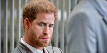 (Видео) Принцот Хари сака повторно да бидат семејство со татко му и брат му