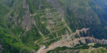 (Видео) Вo Турција се наоѓа најопасниот пат долг 179 километри