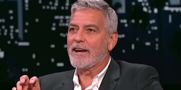 Џорџ Клуни како тинејџер имал Белова парализа на лицето