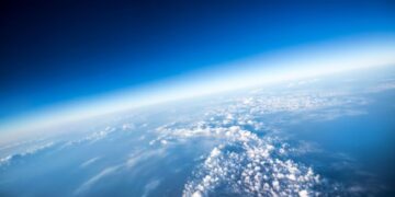 Озонската обвивка околу Земјата ќе закрепне до 2040 година, велат експертите