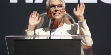 (Видео) Џејми Ли Кертис првпат доби номинација за „Оскар“ по 45 години кариера