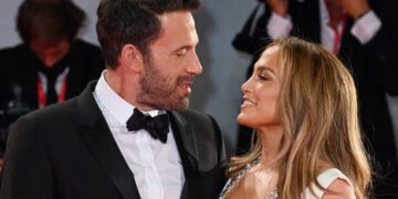 (Видео) Џенифер Лопез објави досега невидени фотографии од венчавката со Бен Афлек