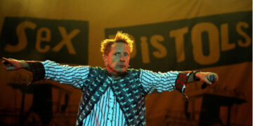 Бившиот фронтмен на „Секс пистолс“, Џон Лидон, сака да ја претставува Ирска на Евровизија