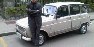 Поранешниот словенечки претседател го продава својот олдтајмер „рено 4“ за децата што се борат против ракот