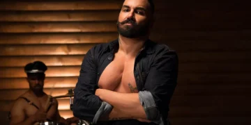 (Видео) Бугарскиот пејач Азис третпат ќе стане татко, објави видео од ултразвук