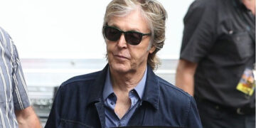 Пол Макартни ќе го удрел автомобил на познатиот пешачки „Аби роуд“