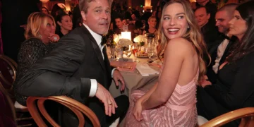 Марго Роби и Бред Пит седеа еден до друг на „Златните глобуси“ по нивниот бакнеж во филмот „Вавилон“