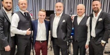 Александар Темелков пееше за иселениците во Канада, ѕвездата на „Гранд“ ја заврши својата прва турнеја