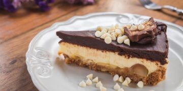 Чоколаден чизкејк со ореви