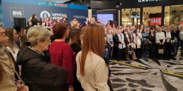 Србија на едно место собра 256 луѓе со исто име и презиме и влезе во Гинис