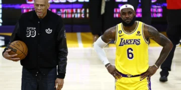 Леброн Џејмс стана најдобар стрелец во историјата на НБА и го собори рекордот на Карим Абдул Џабар