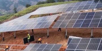 (Видео) Производството на електрична енергија од сонцето и ветерот надмина билион киловат-часови во Кина