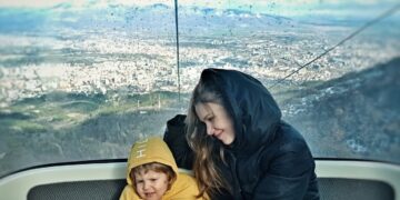 Нина Деан првпат се качи на жичница и го однесе синот на Водно