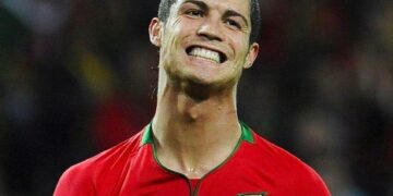 Роналдо донираше осум милиони долари за семејствата на погодените во земјотресот