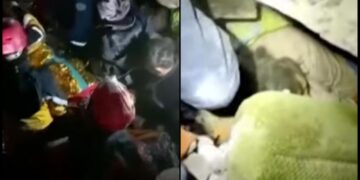(Видео) Турските спасувачи извлекоа баба која под урнатините поминала 212 часа,
