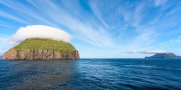 На најмалиот фарски остров Литла Димун наместо луѓе живеат овци