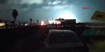 Мистериозната светлина на небото над Турција пред земјотресот, феномен за кој се зборува