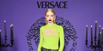 Поради кражба на маица вредна 28 долари уапсена е актерката Клои Чери