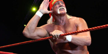 Легендарниот Хулк Хоган, кој глумеше со Сталоне во „Роки“, не ги чувствува нозете