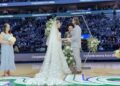 (Видео) Дечко и девојка од Далас се венчаа на полувреме од НБА-натпревар