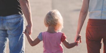 Истополови партнери може да посвојуваат деца во Словенија