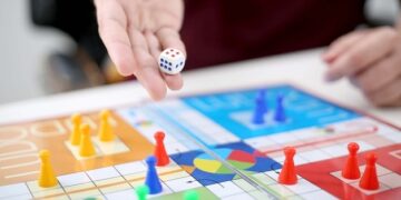 Приказната за „Не лути се, човече“, најпознатата друштвена игра создадена пред 115 години