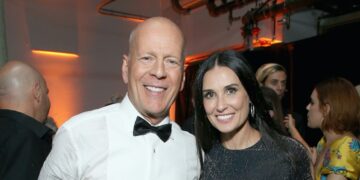 Брус Вилис го препознава гласот само на Деми Мур