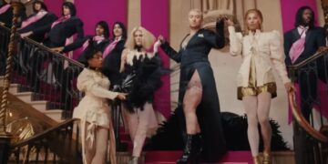 (Видео) Вулгарни сцени во спотот на Сем Смит, критичарите бараат забрана на содржината за децата