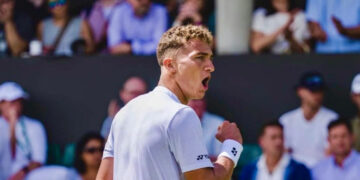 Калин Ивановски без загубен сет стигна до полуфиналето на турнирот во Тунис