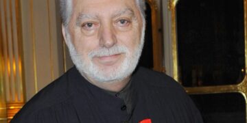 Почина Пако Рабан, креаторот што ги внесе пластичните фустани во светот на високата мода