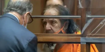 Рон Џереми префрлен во болница за ментално здравје, прогласен е за нестабилен