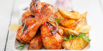 Брз рецепт за печени батаци со сос за скара