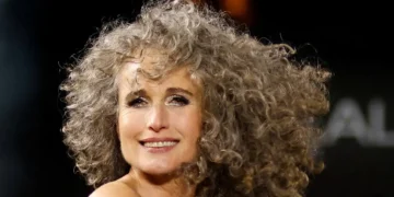 Енди Мекдауел: имам седа коса и воопшто не ми е гајле, не се трудам да бидам млада кога не сум