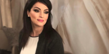 (Фото) Татјана Стојановска му пркоси на стареењето, објави фотки стари 20 години