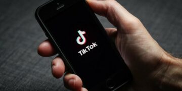 „Тик-ток“ воведува ново ограничување за лица помлади од 18 години