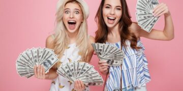 Финансиски хороскоп за оваа пролет: заработка за вагите, трошоци за овенот