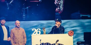 ДНК ја ставија на лицитација статуетката од „Златна Бубамара“, средствата ќе ги донираат за фондацијата „Марко Божиновски“