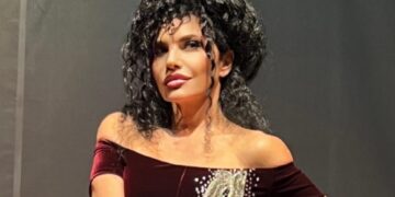 Елена Лука ја облече Лидија Вукиќевиќ на премиерата во Штип