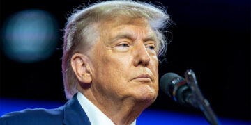 Поротата подигнува обвинение против Доналд Трамп, за првпат во американската историја бивши претседател се соочува со кривична пријава