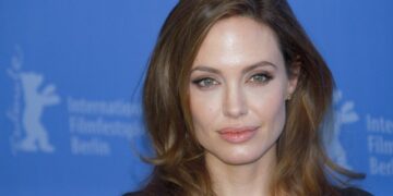 Анџелина Џоли се повлекува од актерството, отвора бизнис за облека и накит