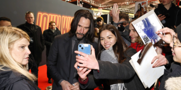 Обожавателка му понуди брак на Кијану Ривс